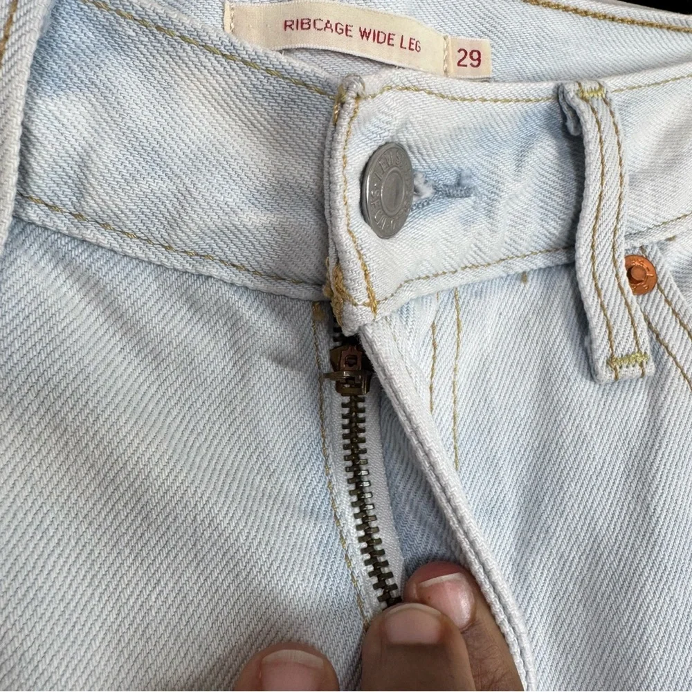 Levi's Women's Sky Blue Wide Leg Jeans - Picture 4 of 13